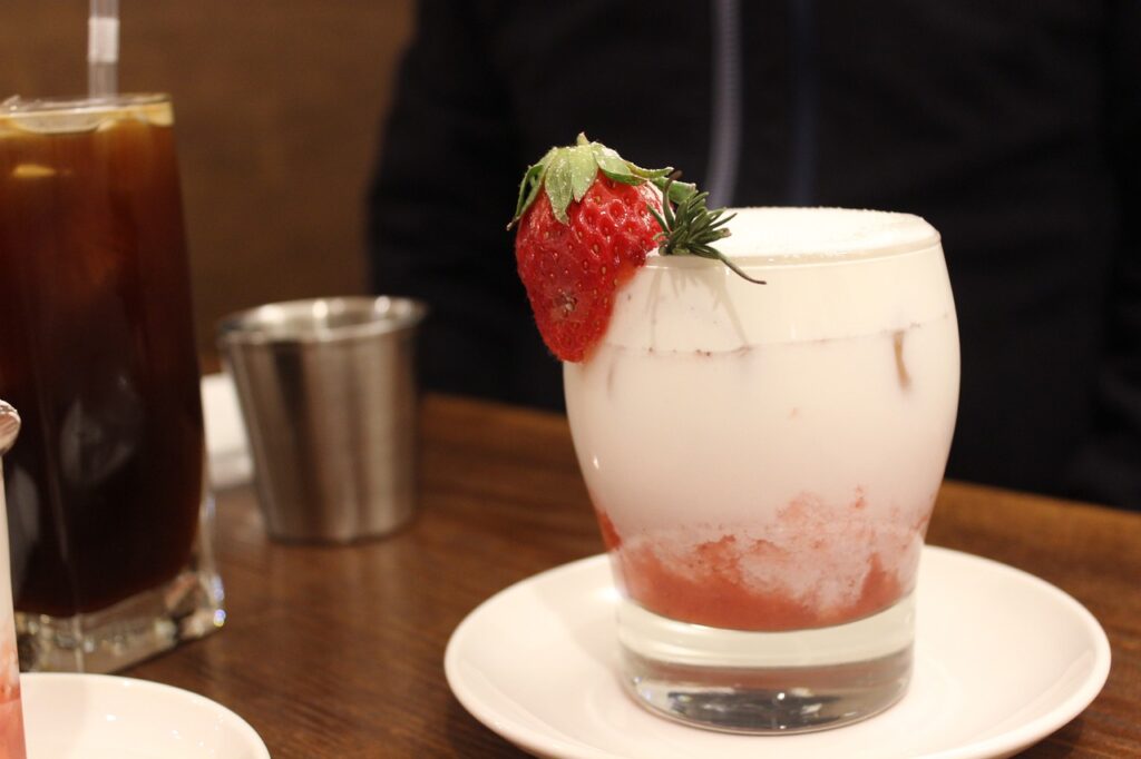 Latte Macchiato sa jagodom