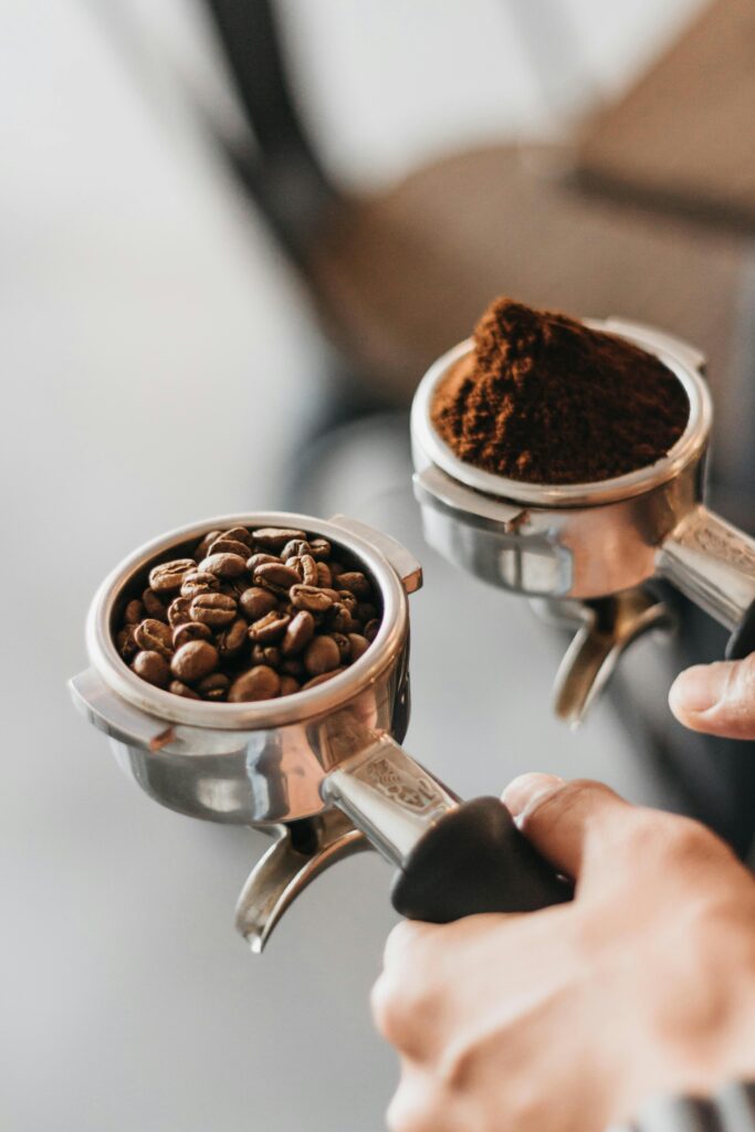Mlevena kafa i kafa u zrnu
