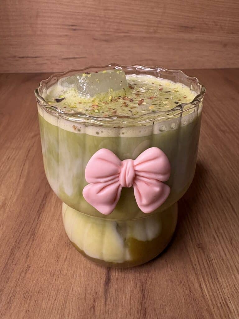 Pistaci Matcha Latte