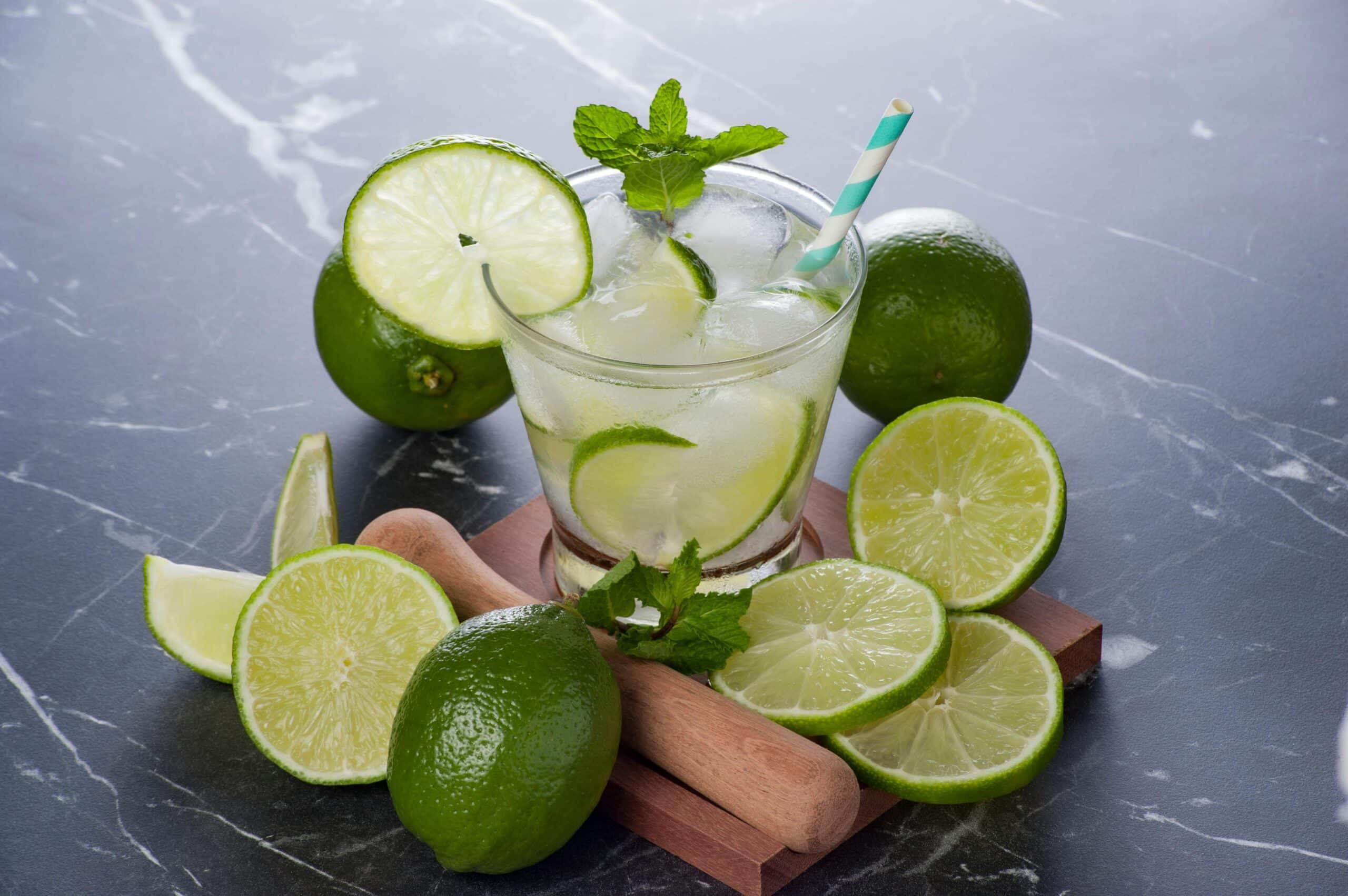 Kako napraviti Caipirinha koktel kod kuce u 7 lakih koraka