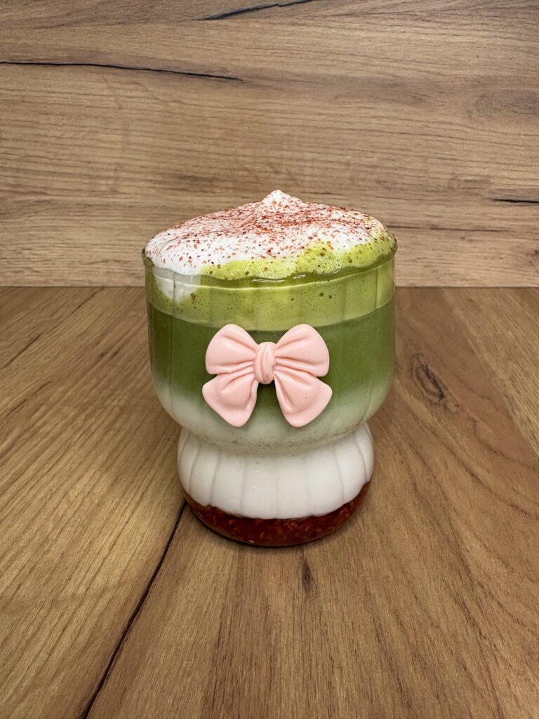 Jagoda Matcha Latte