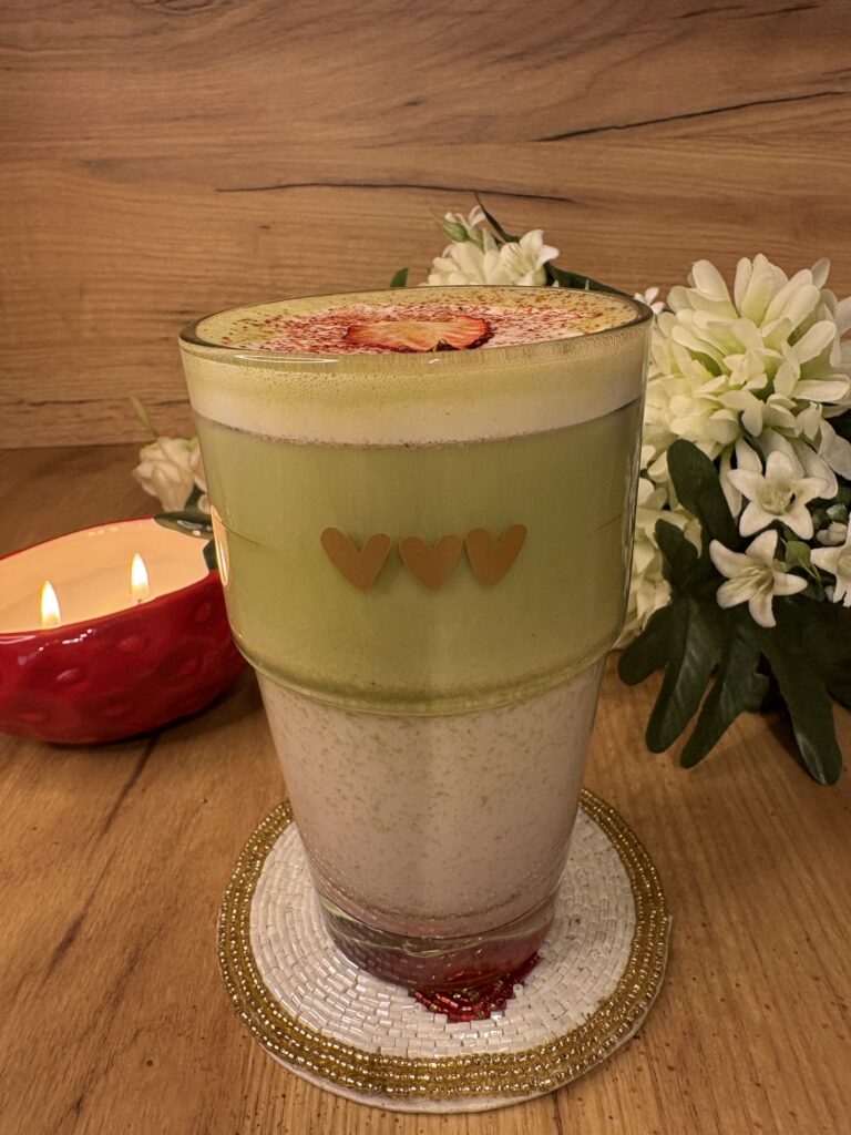 Jagoda Iced Matcha Latte