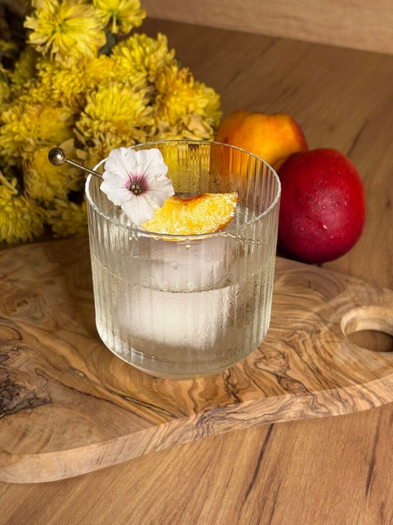 Negroni sa breskvom